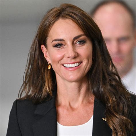 Dua Lipa Flaunts Her Washboard Abs In An Itty Bitty Bikini In New Instagram Post The Hottest