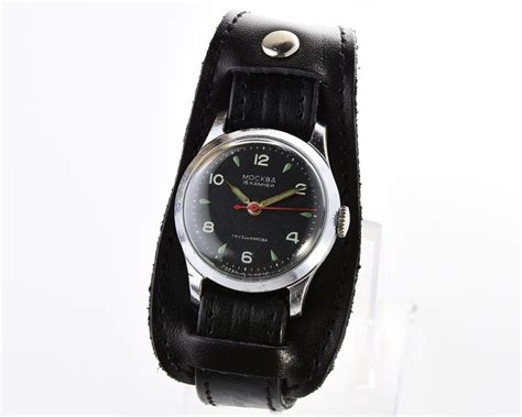 Vintage MOSKVA soviet mechanical watch – SovietWatchStore.com