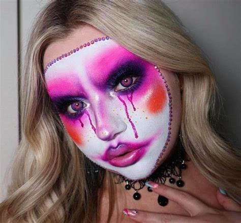 Ingenious Halloween Makeup Looks To Try This Spooky Season