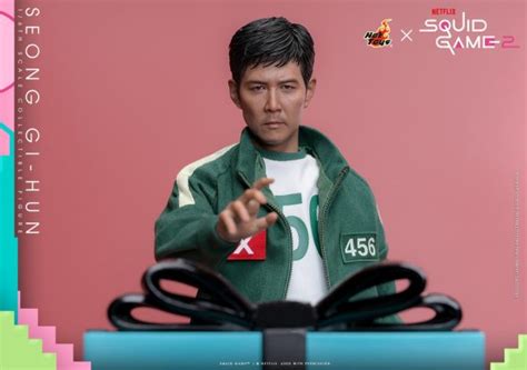 Squid Game S Seong Gi Hun Gets A Sixth Scale Figure From Hot Toys