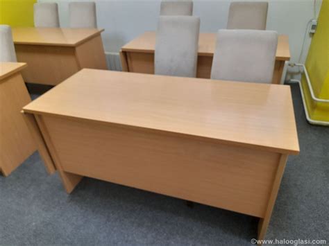 Stolovi Za Učionicu Kancelariju Halo Oglasi