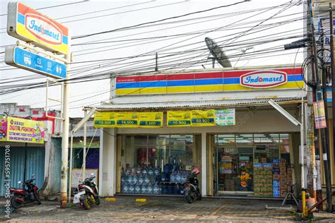 semarang april  pt indomarco prismatama  indomaret short