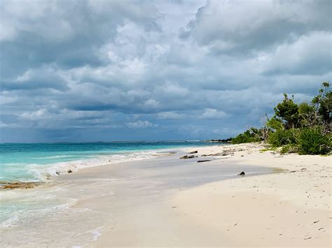 rich  famous eye barbuda  development porthole cruise news