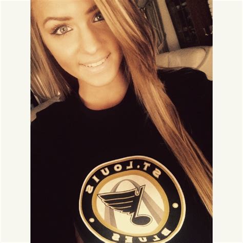 Hot Fans In The Stands St Louis Blues Babe