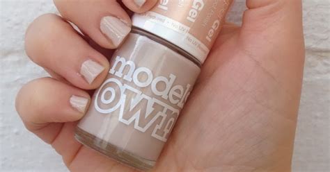 BeautySwot Models Own HyperGel Gel Effect Polish In Naked Glow Nails Of The Day