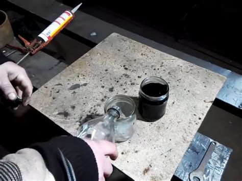 Как сделать водоотталкивающую краску для металла, бетона, дерева и даже ...