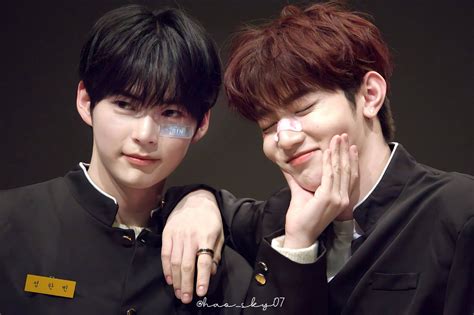 Pin By Valleyofnymph On ZB Hanbin Cute Gay Singing