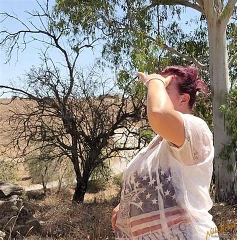 Horny BBW Nikki Holland Sucking On A Hard Cock Outdoors Photos