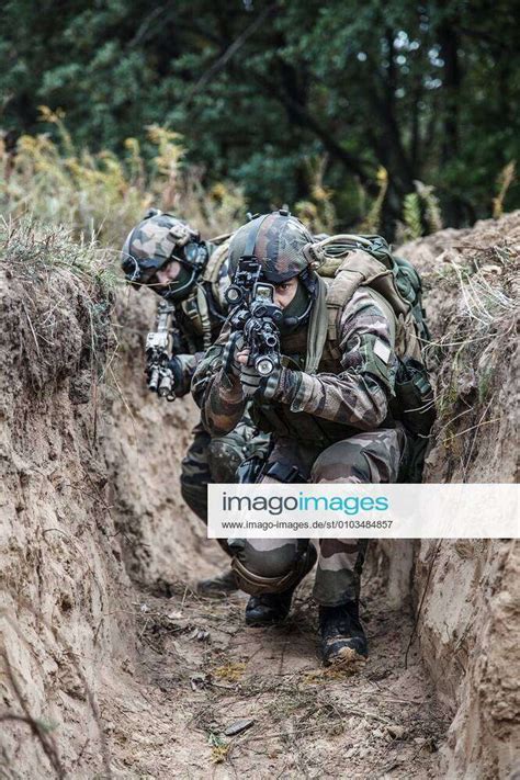 Paratroopers Of French St Marine Infantry Parachute Regiment Rpima In