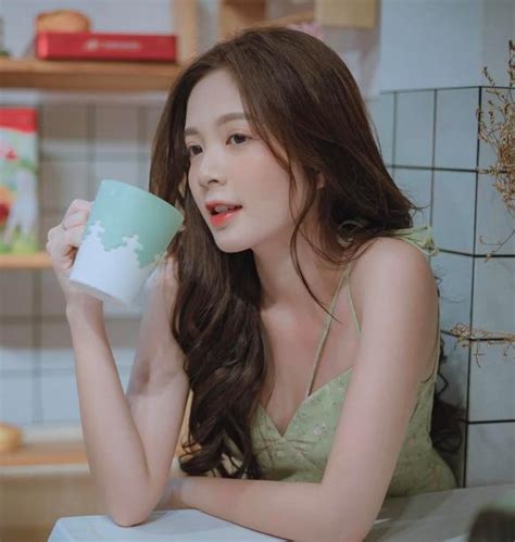 Em gái Khải trong Gara hạnh phúc Ngọc Huyền hóa ra là hot girl đồng phục nổi tiếng ảnh