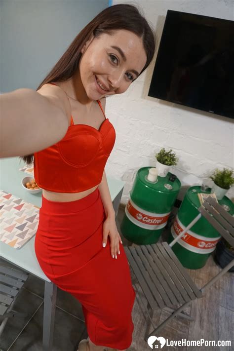 House Sitting Is More Fun When You Re Naked Nude Pics Xhamster