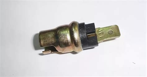 Патрон габаритной лампы — Mercedes-Benz E-Class (W210), 2 л, 1996 года ...