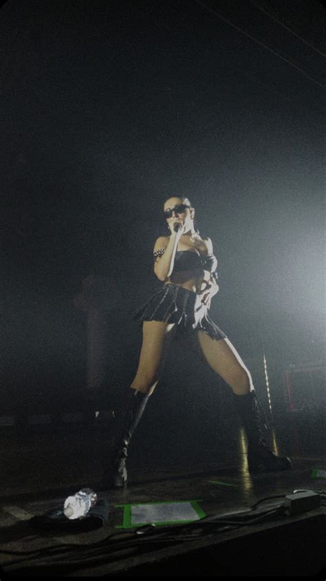 Charli XCX In Brazil | Looks