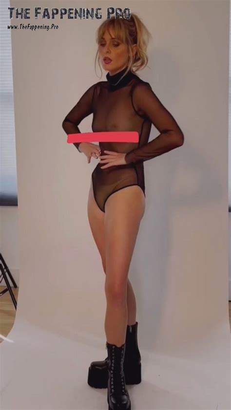 Diana Vickers Exposed Her Nude Boobs For Revamp Photos The Fappening