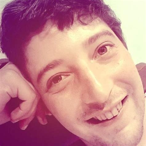 Profesor denuncia acoso por parte del colegio donde enseña por ser gay