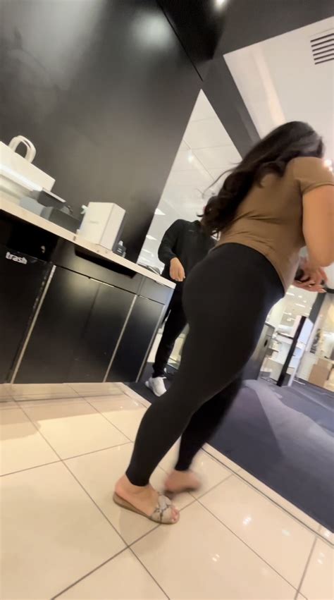 Sexy Latina In Leggings Non Oc Spandex Leggings Yoga Pants Forum