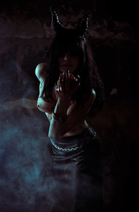 Female Sorceress Nude