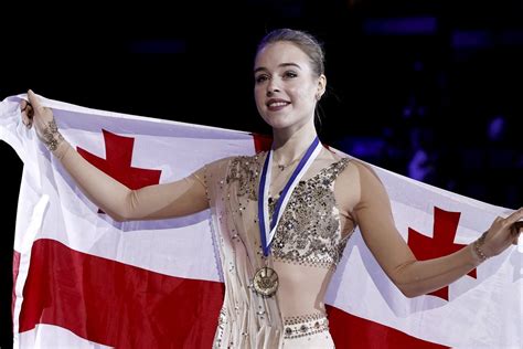 Российские фигуристы активно меняют гражданство: новая чемпионка Европы ...