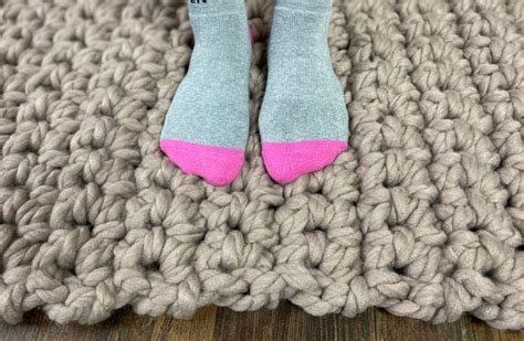 Diy Crochet Rug With Bulky Yarn Super Easy Free Pattern