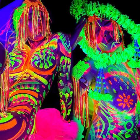 Neon Naked Life Drawing Class Hampstead Heath London Classbento