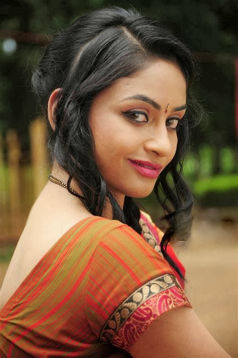 Hot Kerala Mallu Aunty Real House Wife Padma Boobies Hot Shape Side