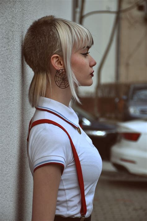 Storm | Skinhead girl, Skinhead fashion, Punk hair