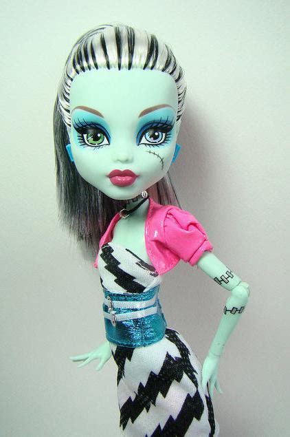 Как зовут всех "Монстр Хай"? Monster High - имена персонажей