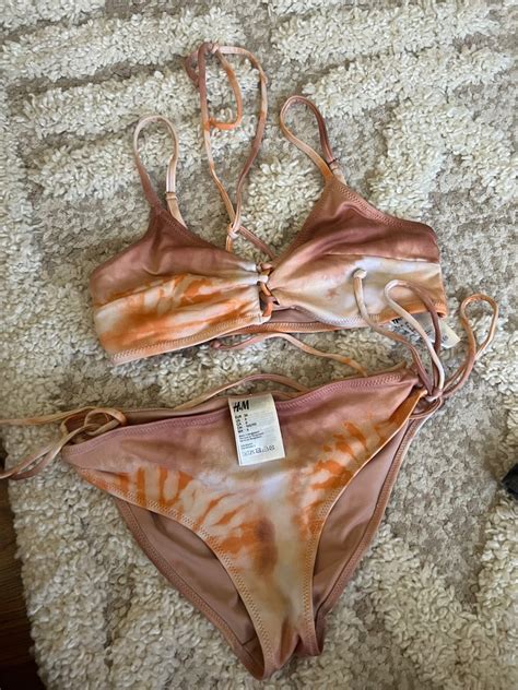 H M Two Piece Bikini Set Women S Fashion Swimwear Bikinis Swimsuits On Carousell