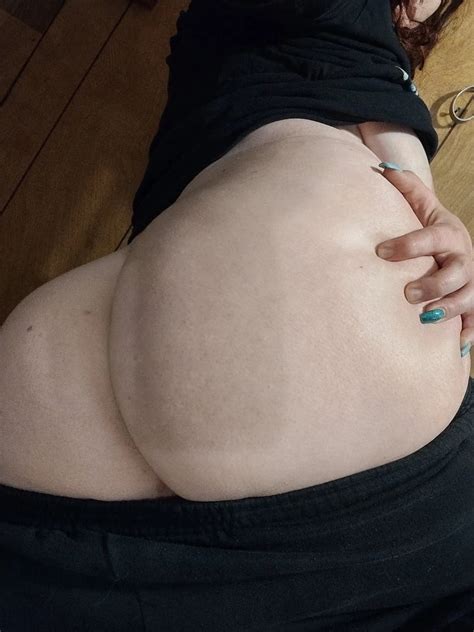 Big Booty Milf 5 Nude Pics XHamster