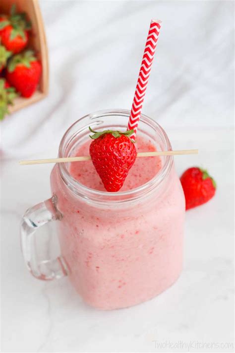 Healthy Strawberry Banana Smoothie