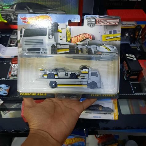 Hot Wheels Team Transport Porsche 934 5 Legend Tour Shopee Malaysia
