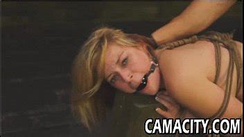 Rubia tetona es follada en una cámara web XVIDEOS