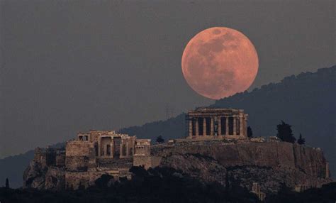 Escena de sexo gay en la Acrópolis escandaliza a Grecia