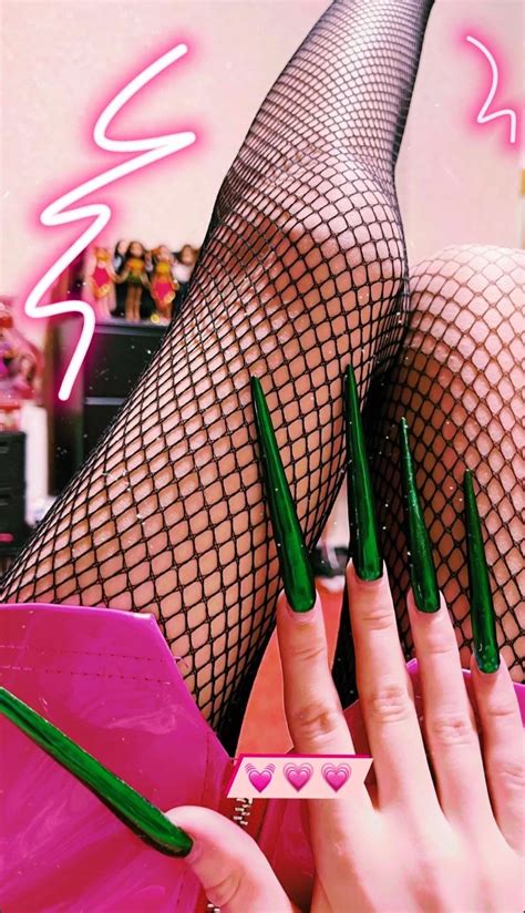 Legs Nudes Girlsinlacefishnets Nude Pics Org