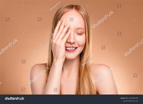 Photo Stunning Sexy Lady Nude Shoulders Stock Photo Shutterstock