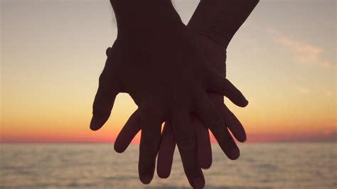 Boy And A Girl Holding Hands Wallpapers - Wallpaper Cave