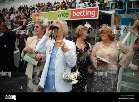 A Group Of Women Race Goers At Ladies Day Epsom Races Stock Photo Alamy
