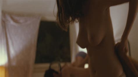 Naked Elizabeth Olsen In Martha Marcy May Marlene