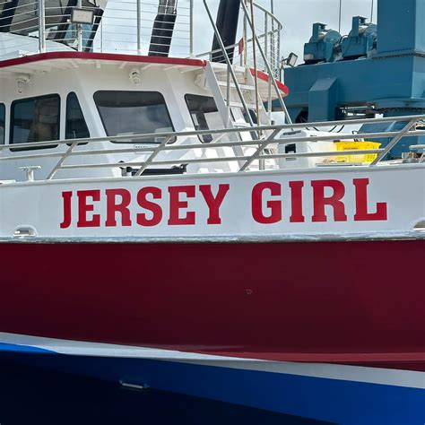 Passengers see whales from the north jersey coastline train today 18