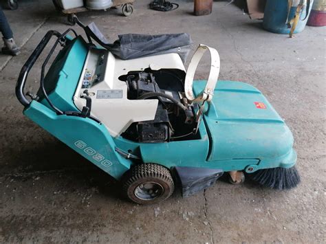 Tennant 6080 Propane Floor Sweeper