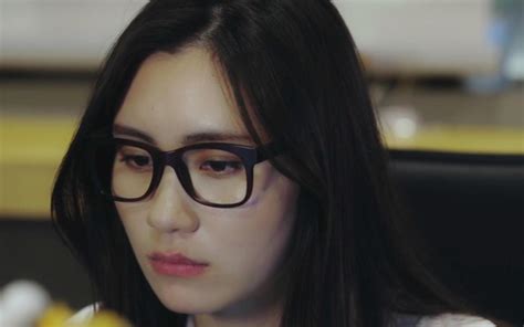 Korean Lesbian Short Boss In Love A Light Comedy That Will Put A Smile On Your Face Lalatai