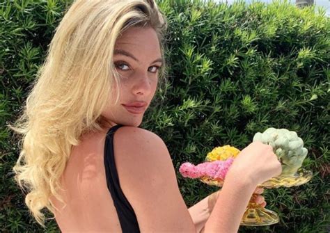 Lele Pons Celebra En Bikini M S De Millones De Vistas Con Se Te Nota