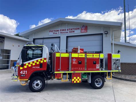 New Light Bushfire Tanker Picton Fire And Rescue NSW