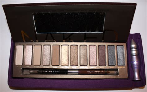 Naked Ou Presque Juste Sublime