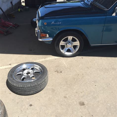 Просто фотографии на новых колесах+Бонус модель Юля) — ГАЗ 24, 2,4 л ...