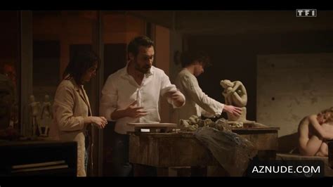 ENTRE SES MAINS NUDE SCENES AZNude