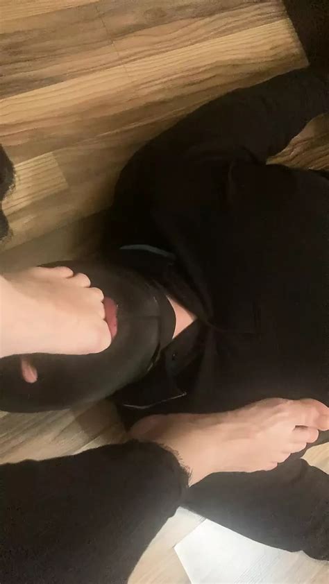 Worship My Feet And Clean My Toes Amateur Porn Feat Niki Love Xhamster