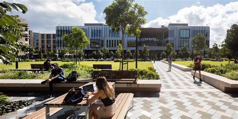 The Central Courtyard, Macquarie University « Landezine International ...