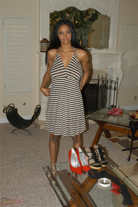 Babe Fanz Tyra Moore Picture