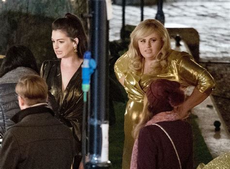 Anne Hathaway And Rebel Wilson On The Set Of The Hustle In London 0412